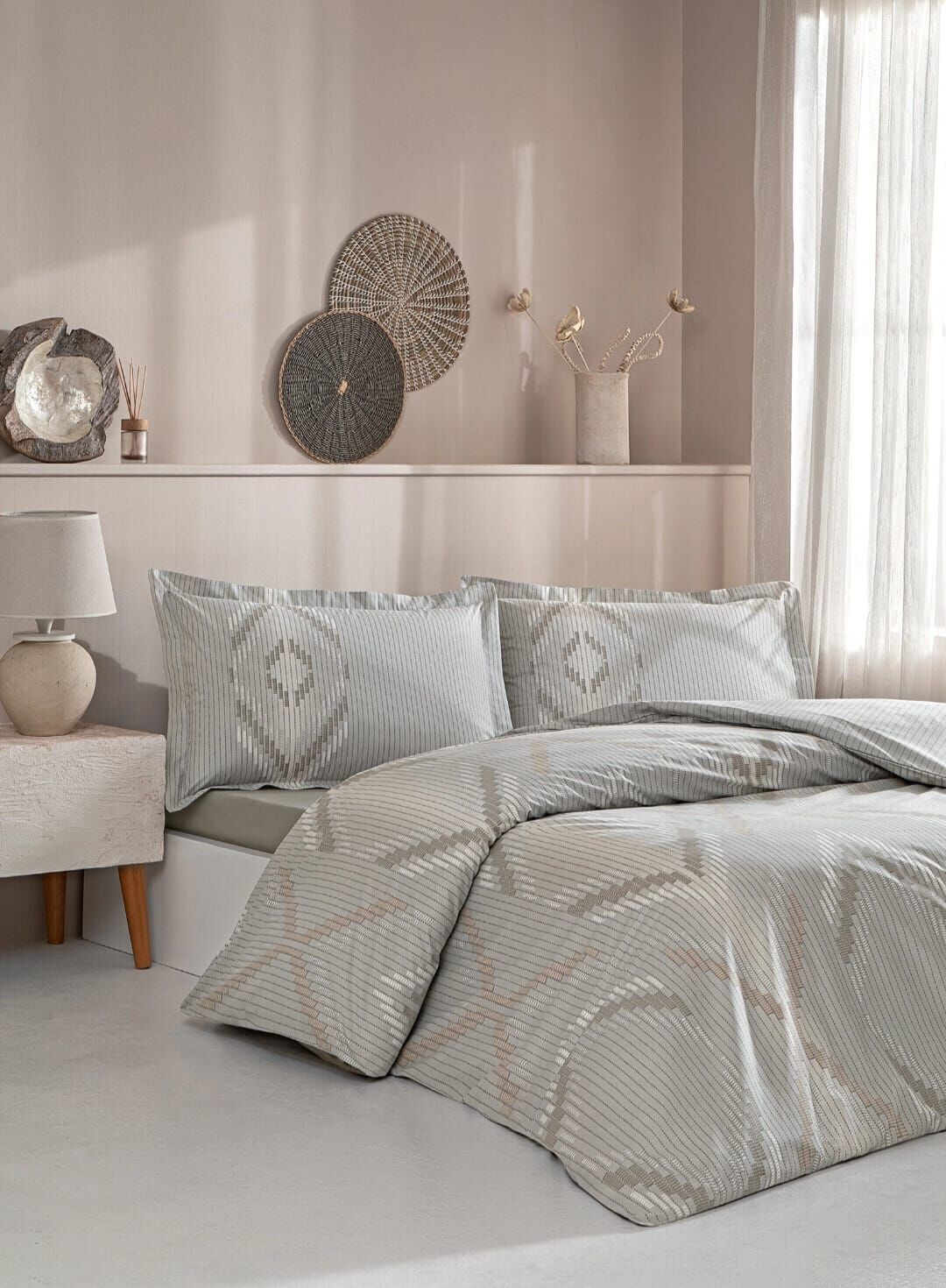ÖZDİLEK ÇİFT KİŞİLİK NEVRESİM TAKIMI LINEA ETNICA KREM