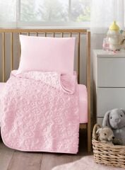 ÖZDİLEK EMBOS KUTULU BEBEK BATTANİYESİ 100*120 CM PEMBE