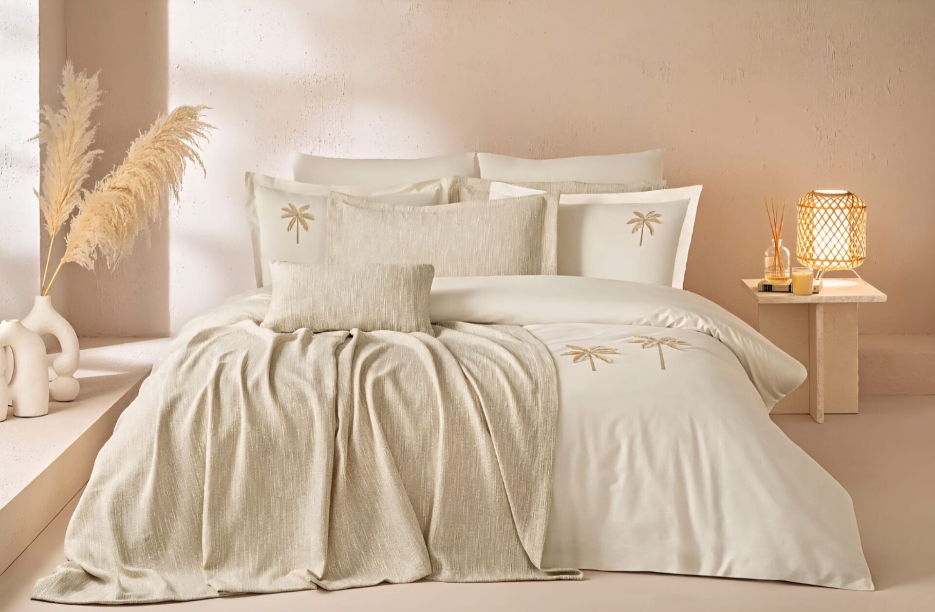 Tropical Dream Çift Kişilik Yatak Örtülü Nevresim Takımı Bej