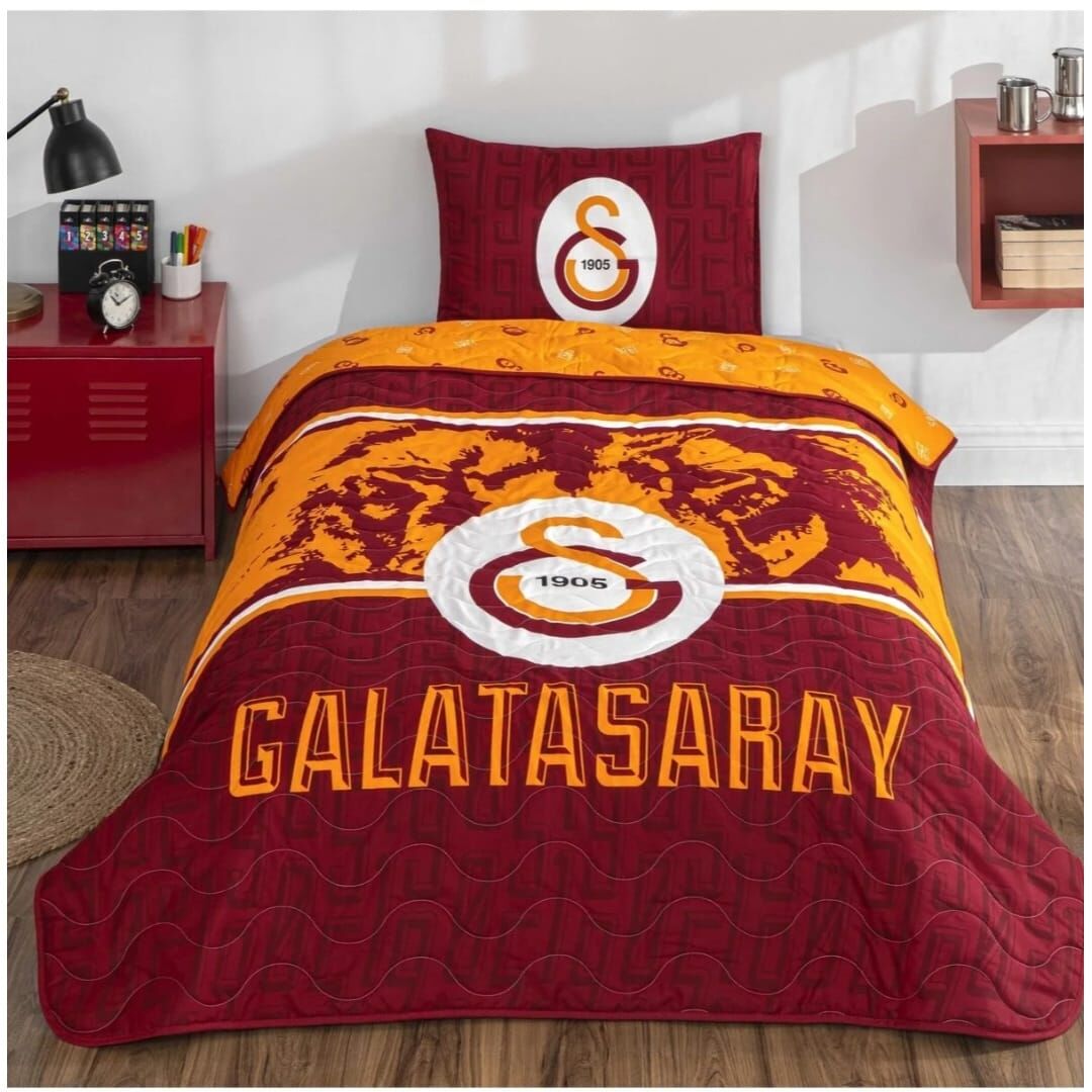 Taç Lisanslı Galatasaray Şanslı Aslan Yatak Örtüsü Tek Kişilik