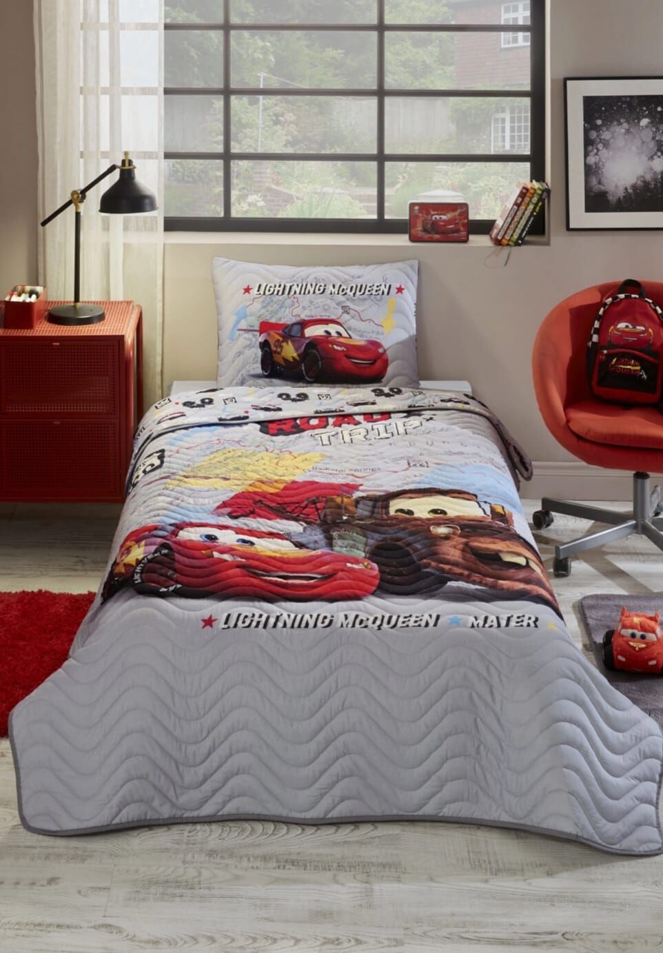 Özdilek Cars On The Road Tek Kişilik Disney Lisanslı Lastikli Çarşaf Kapitone Çocuk Nevresim Takımı