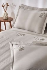 Özdilek Clivia Çift Kişilik Nakışlı Saten Nevresim Takımı