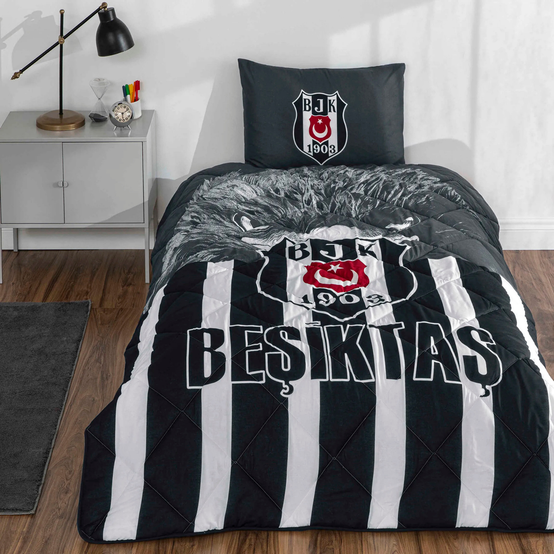 Taç Beşiktaş Lisanslı Ranforce Uyku Seti/Yorgan Seti Vakumlu Silikon Yastık Hediyelidir